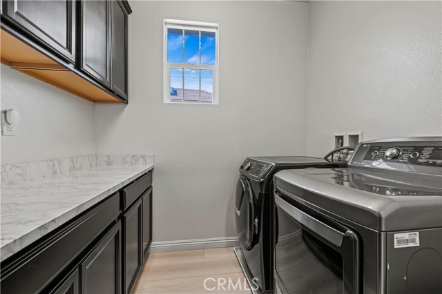 Detail Gallery Image 28 of 60 For 24106 Village Cir, Valencia,  CA 91354 - 4 Beds | 3 Baths
