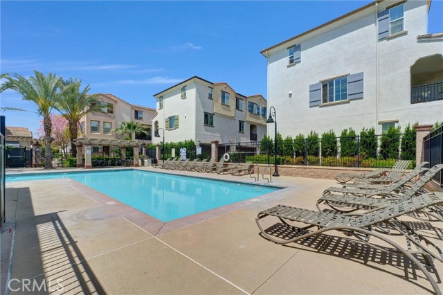 Detail Gallery Image 16 of 19 For 147 Royal Way, Upland,  CA 91786 - 3 Beds | 2/1 Baths