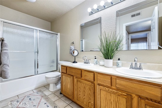 Detail Gallery Image 19 of 33 For 2881 Huntington Bld #137,  Fresno,  CA 93721 - 1 Beds | 1 Baths