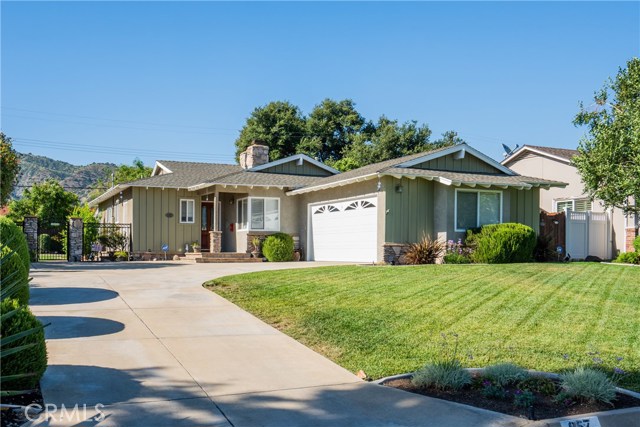 857 E Whitcomb Ave, Glendora, CA 91741