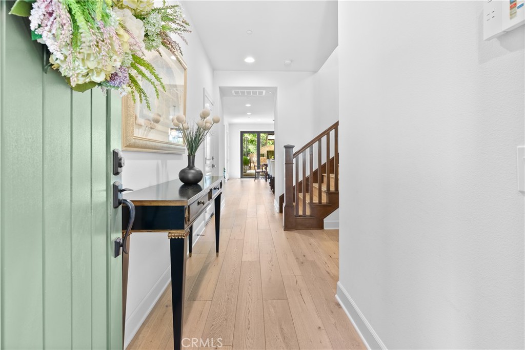 MLS #OC25195995 image #33