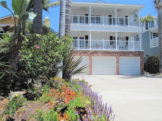 Detail Gallery Image 2 of 24 For 34602 Camino Capistrano #B,  Dana Point,  CA 92624 - 2 Beds | 2 Baths