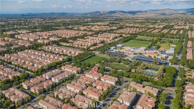 Detail Gallery Image 5 of 40 For 144 Velvet Flower, Irvine,  CA 92620 - 3 Beds | 3 Baths