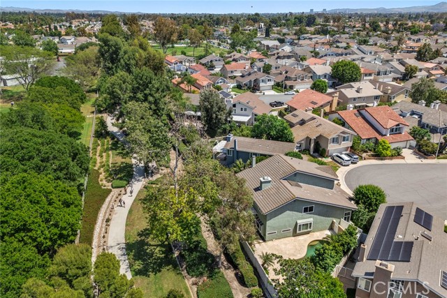45 Colonial, Irvine CA: https://media.crmls.org/medias/184dbf71-af28-47ac-82c7-b60074880040.jpg
