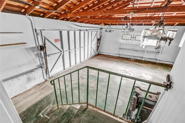 Detail Gallery Image 34 of 46 For 11500 Thurston, Los Angeles,  CA 90049 - 4 Beds | 4 Baths