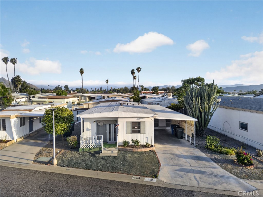 760 Santa Clara