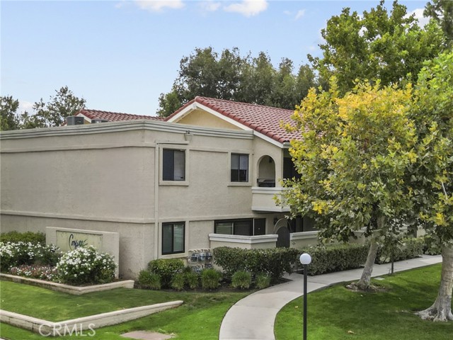 Detail Gallery Image 1 of 29 For 18830 Mandan St #101,  Canyon Country,  CA 91351 - 2 Beds | 2 Baths