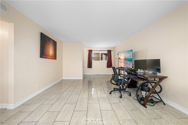 Detail Gallery Image 19 of 36 For 21522 Belshire Ave #8,  Hawaiian Gardens,  CA 90716 - 2 Beds | 2 Baths