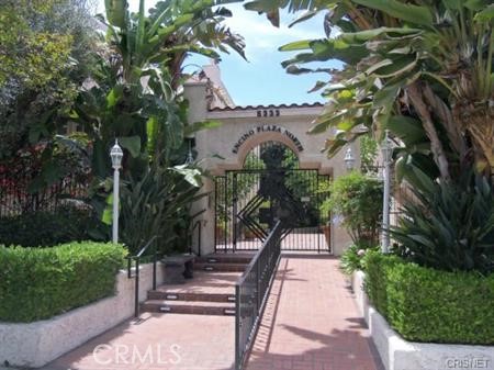 5333 Zelzah Avenue, Encino CA: https://media.crmls.org/medias/184e53f6-885e-42c0-8d87-0b0f9275ba5f.jpg