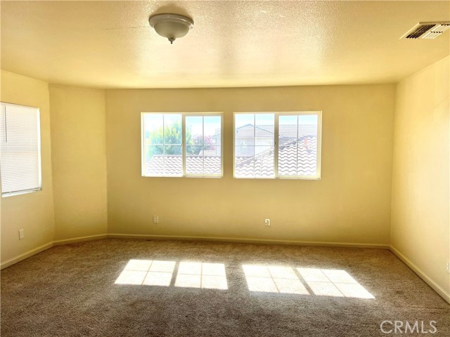 1343 Riverside Court, Merced CA: https://media.crmls.org/medias/184e649f-dd3b-4c90-a905-b3e08af86953.jpg
