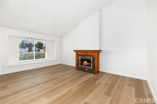 17616 Caliente Place, Cerritos CA: https://media.crmls.org/medias/184e9fdb-862b-4553-998a-fa0ef03429ec.jpg