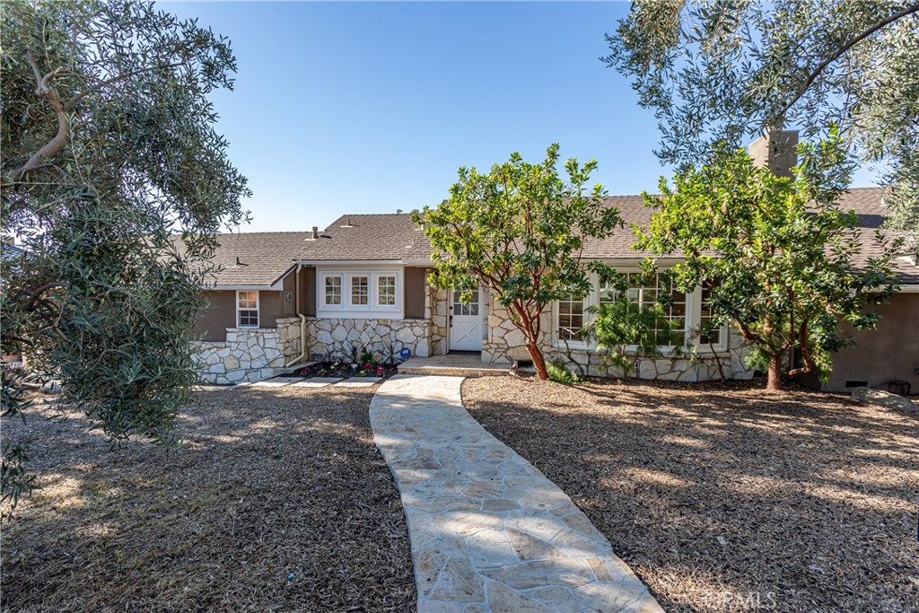 2921 Scott RoadBurbank img 1