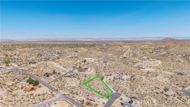 57006 Pinto Court, Yucca Valley CA: https://media.crmls.org/medias/184f64cd-164b-40f2-b35c-5f28c98d0b9d.jpg