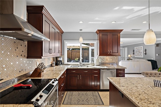 Detail Gallery Image 13 of 37 For 21822 Shenandoah, Lake Forest,  CA 92630 - 4 Beds | 2/1 Baths