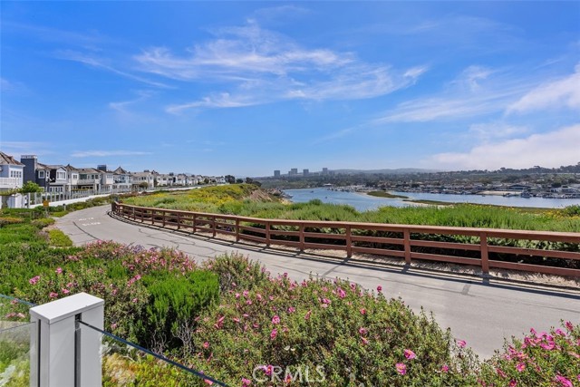 Detail Gallery Image 36 of 44 For 31 Cape Andover, Newport Beach,  CA 92660 - 4 Beds | 3/1 Baths
