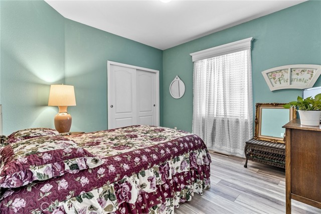 1565 Queen Way, Livingston CA: https://media.crmls.org/medias/18503ea1-40a1-42e6-843e-681ebe1aac96.jpg