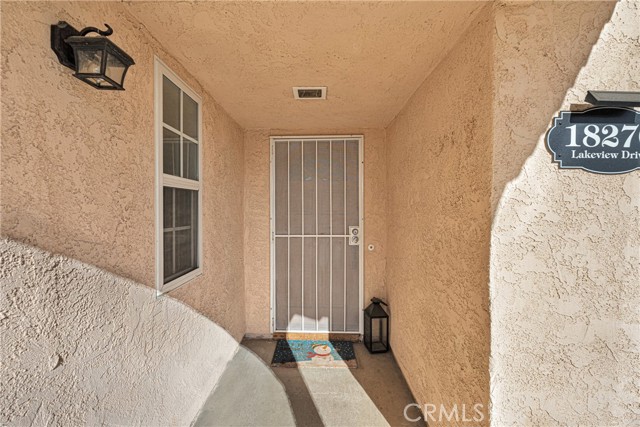 Detail Gallery Image 2 of 26 For 18270 Lakeview Dr, Victorville,  CA 92395 - 3 Beds | 2 Baths