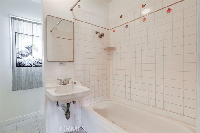 Detail Gallery Image 13 of 15 For 8075 Yorktown, Huntington Beach,  CA 92646 - 2 Beds | 1 Baths