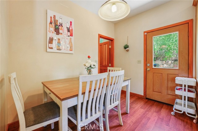29450 Piney Lane, Cedar Glen CA: https://media.crmls.org/medias/1851e133-e4e9-4cda-9f52-5899bb2379e9.jpg