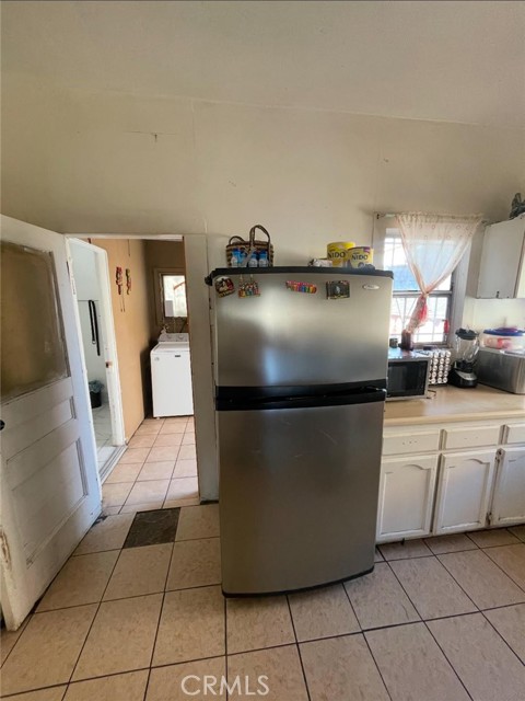 Detail Gallery Image 5 of 9 For 309 N Willowbrook Ave, Compton,  CA 90220 - 2 Beds | 2 Baths