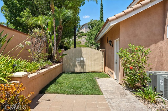 51 Corte Madera, Lake Elsinore CA: https://media.crmls.org/medias/1852e7b0-3e96-4cf3-8e3e-8df49effe05c.jpg