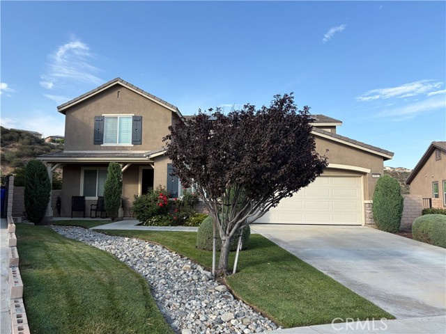 4081 Chamomile Court, San Bernardino CA: https://media.crmls.org/medias/18530c8e-81f9-4ac0-82b9-6ea35080852f.jpg