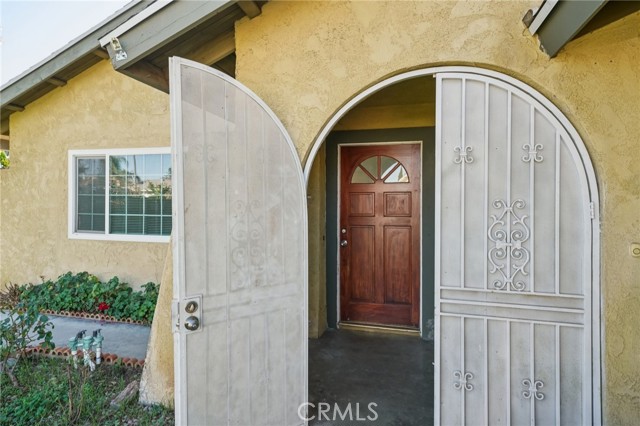 Detail Gallery Image 2 of 28 For 24335 Sykes Dr, Moreno Valley,  CA 92553 - 3 Beds | 2 Baths