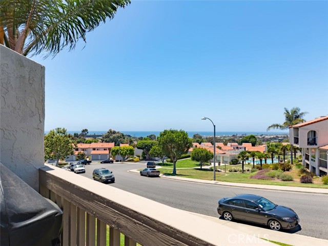 Detail Gallery Image 1 of 21 For 907 Caminito Madrigal #B,  Carlsbad,  CA 92011 - 2 Beds | 2/1 Baths