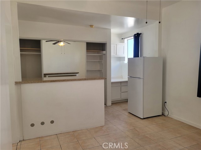 240 Linden Avenue, Long Beach CA: https://media.crmls.org/medias/185460f6-7328-4baa-b758-3a5fde705873.jpg