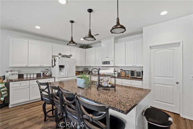 Detail Gallery Image 7 of 36 For 1408 Chardonnay Pl, San Jacinto,  CA 92582 - 4 Beds | 2 Baths