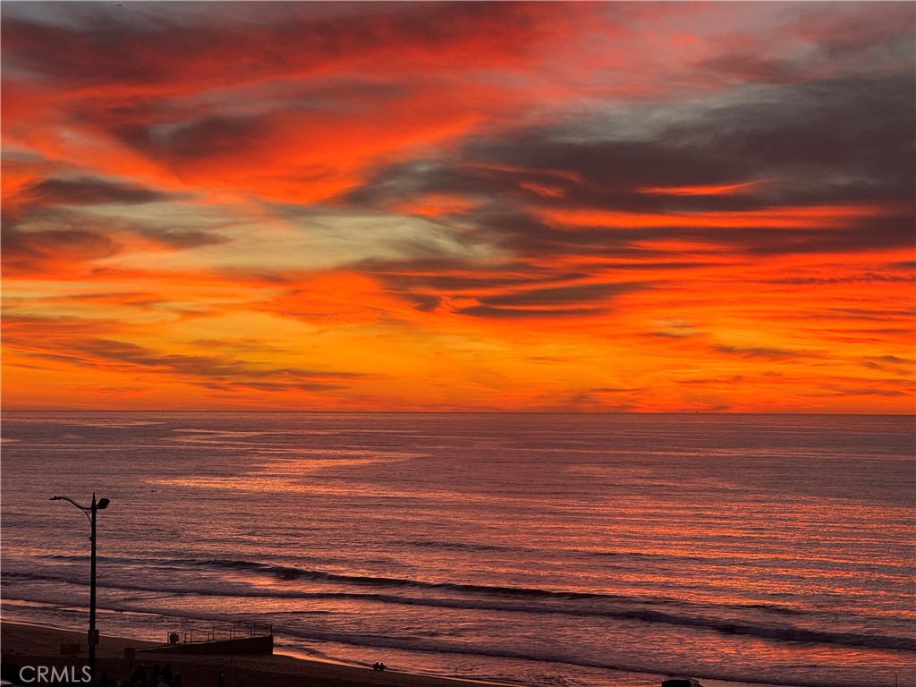 https://media.crmls.org/medias/1857d980-8a05-4380-90a7-f39d85db8318.jpg?preset=X-Large