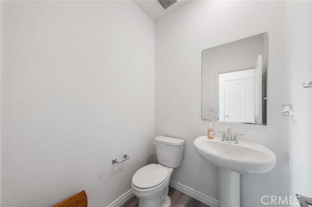 15901 Stresa Lane, Fontana CA: https://media.crmls.org/medias/1857f5f4-538b-4ad6-91c8-b470f8ec3311.jpg