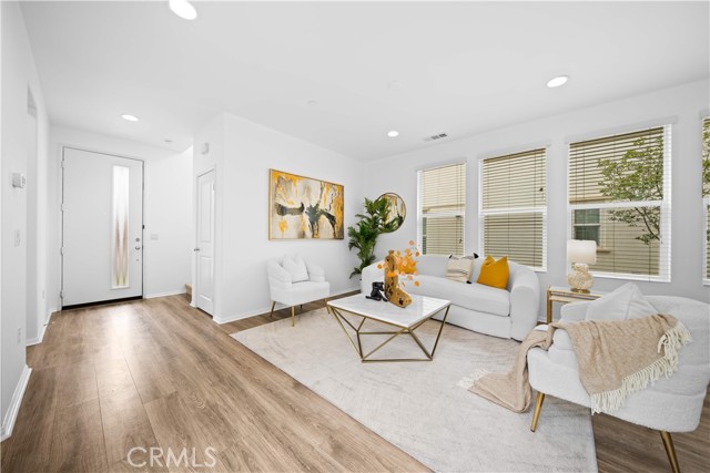 Detail Gallery Image 6 of 37 For 145 Mongoose, Irvine,  CA 92618 - 3 Beds | 3 Baths