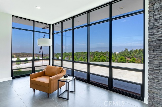 1912 Edgefair Lane, Redlands CA: https://media.crmls.org/medias/185951cb-7eae-4ef6-9db9-5a2dc7eba74b.jpg