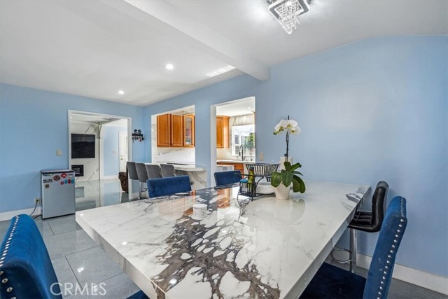 Detail Gallery Image 15 of 58 For 15330 Hart St, Van Nuys,  CA 91406 - 4 Beds | 4 Baths