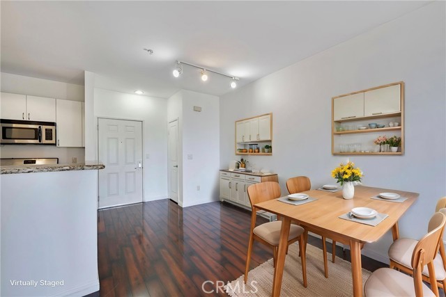 Detail Gallery Image 6 of 23 For 1801 E Katella #4003,  Anaheim,  CA 92805 - 1 Beds | 1 Baths