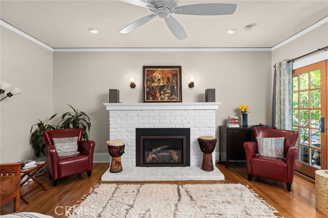 Detail Gallery Image 14 of 73 For 587 E 3rd, Chico,  CA 95928 - 5 Beds | 3 Baths