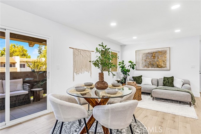17562 Vandenberg Lane, Tustin CA: https://media.crmls.org/medias/185a92f6-1c03-4ad6-a56b-948f1097eddf.jpg