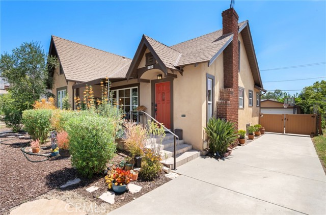 Detail Gallery Image 3 of 34 For 1260 Sinaloa Ave, Pasadena,  CA 91104 - 4 Beds | 2 Baths