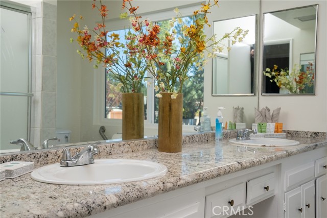 Detail Gallery Image 33 of 70 For 10660 Melvin Ave, Porter Ranch,  CA 91326 - 5 Beds | 3/1 Baths