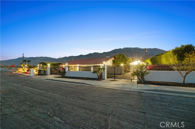 Detail Gallery Image 7 of 75 For 1757 Park View Drive, Palm Springs,  CA 92262 - 4 Beds | 2 Baths