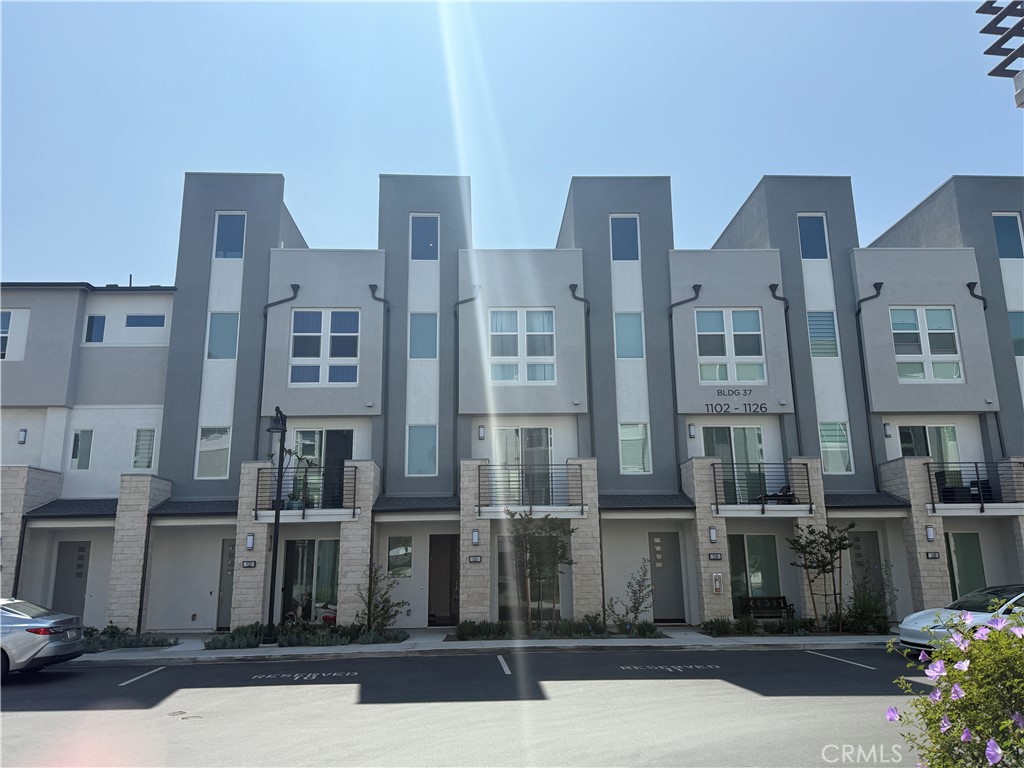 1118 W Bushell Street