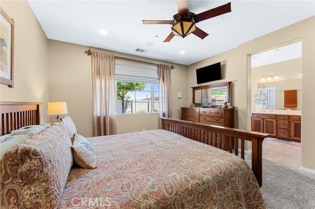 4011 Blackberry Drive, San Bernardino CA: https://media.crmls.org/medias/185ce377-f0fa-463f-83f2-1f9bf6a47fdd.jpg