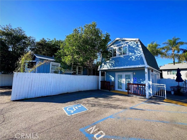 Front Image Thumbnail for CROC25248346