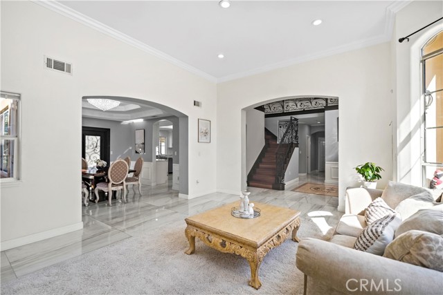 Detail Gallery Image 4 of 59 For 4935 Doreen, Temple City,  CA 91780 - 5 Beds | 4 Baths