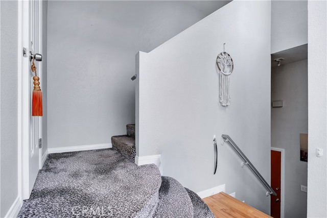 Detail Gallery Image 18 of 40 For 114 S Prospect #6,  Redondo Beach,  CA 90277 - 3 Beds | 2/1 Baths