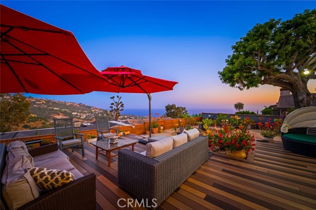 1687 Temple Hills Drive, Laguna Beach CA: https://media.crmls.org/medias/185fd514-e5f2-4650-89dc-c297b06e2613.jpg
