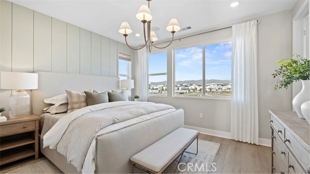 Detail Gallery Image 15 of 39 For 924 Chinon, Irvine,  CA 92618 - 4 Beds | 3/1 Baths