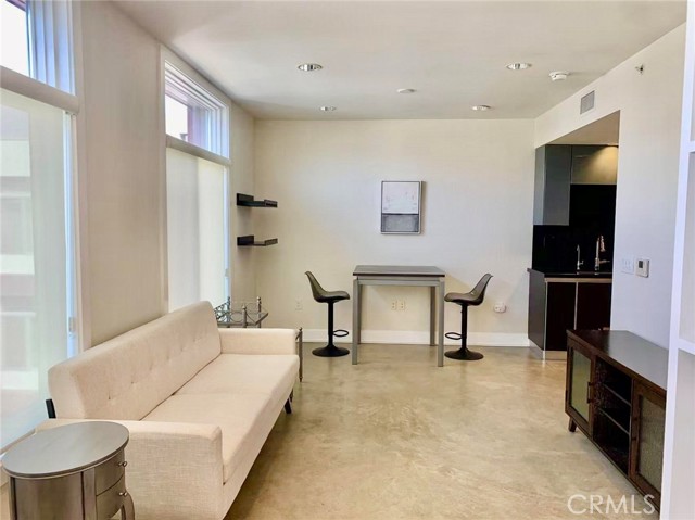 133 S Los Robles Ave Avenue, Pasadena CA: https://media.crmls.org/medias/185fead4-7955-4035-9158-2b66be48cff5.jpg