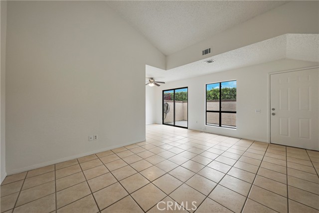 Detail Gallery Image 6 of 18 For 45546 Aladdin St #B101,  Indio,  CA 92201 - 2 Beds | 2 Baths